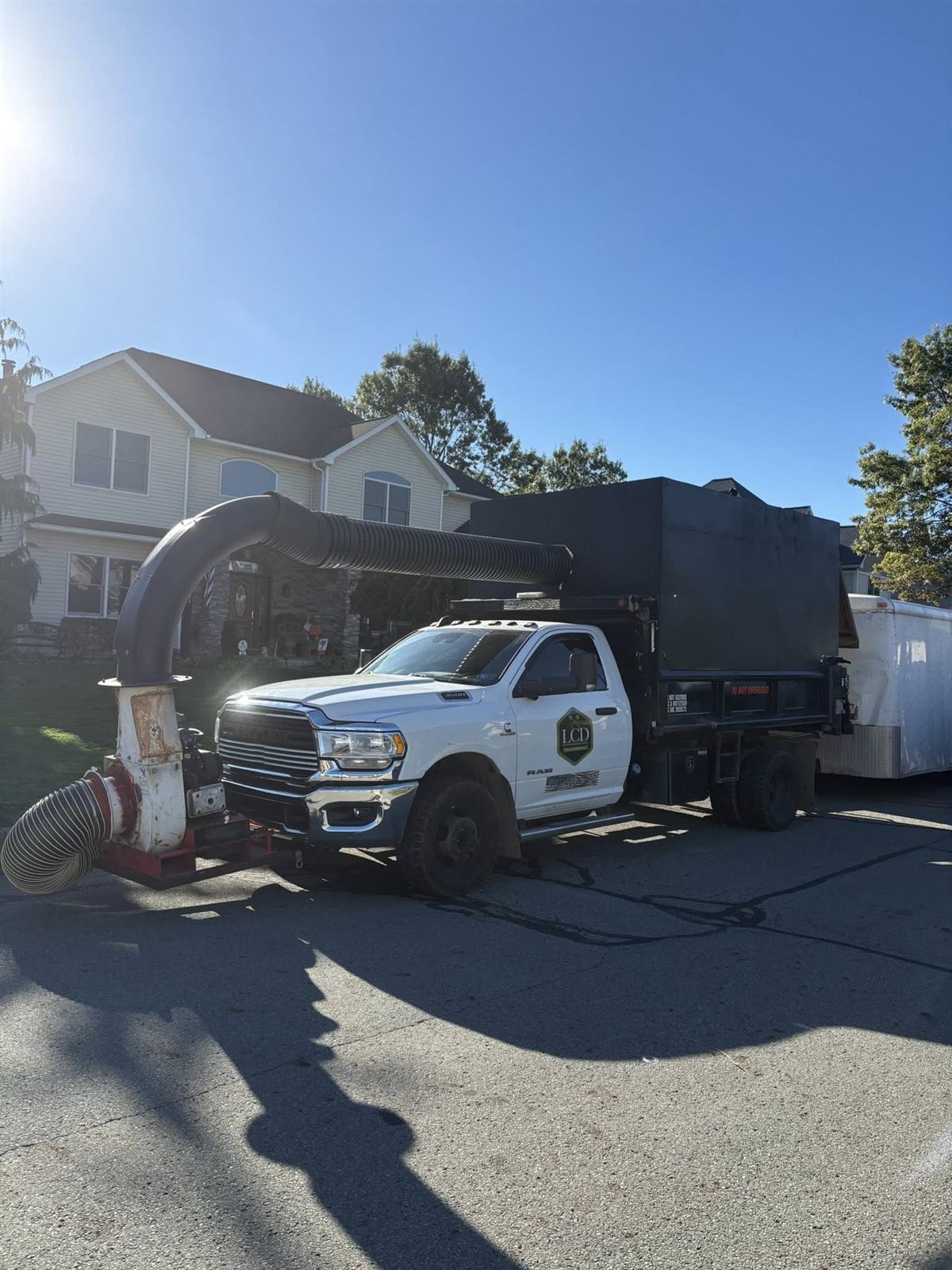 LCD Truck and Leaf Vacuum